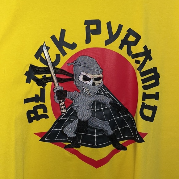 Black Pyramid Ninja Tee - Picture 4 of 6